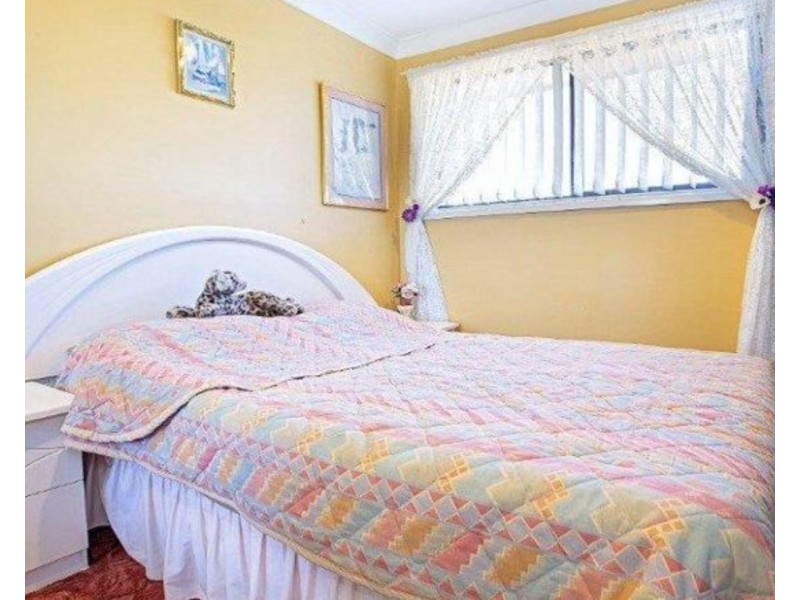 Edensor Park NSW 2176