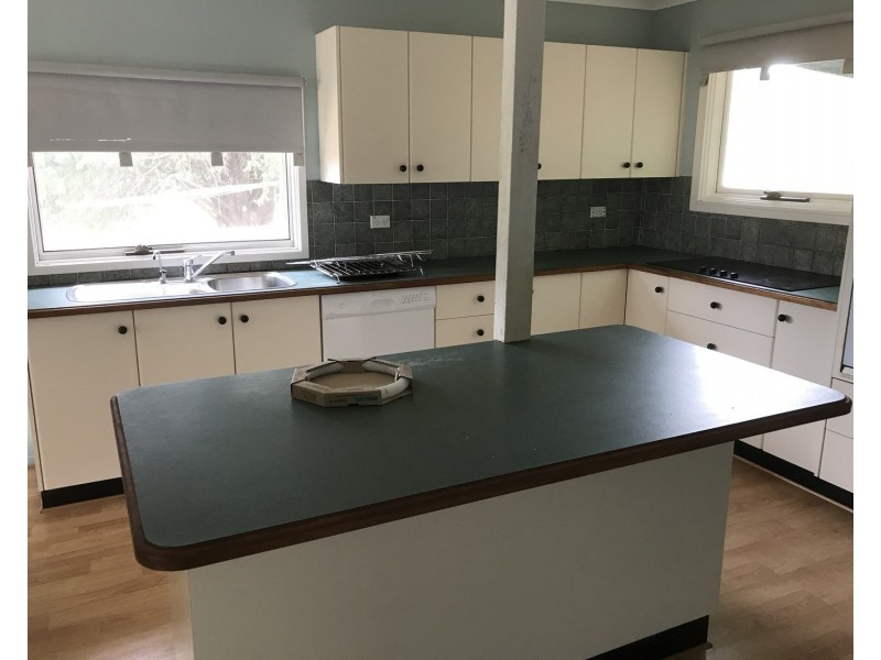 102 Mitchell Road, Sackville North NSW 2756