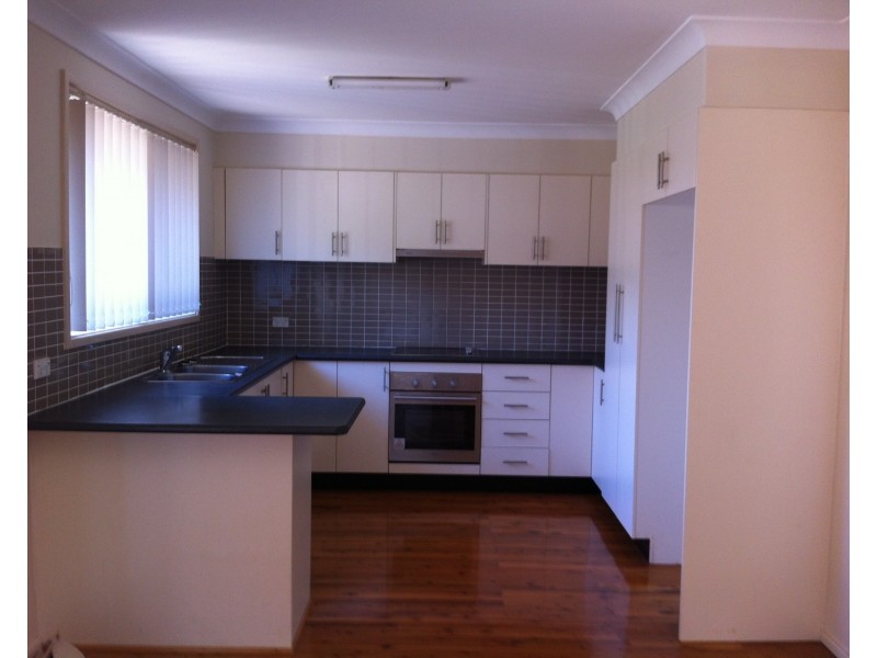 5 Nesbitt Place, Prairiewood NSW 2176
