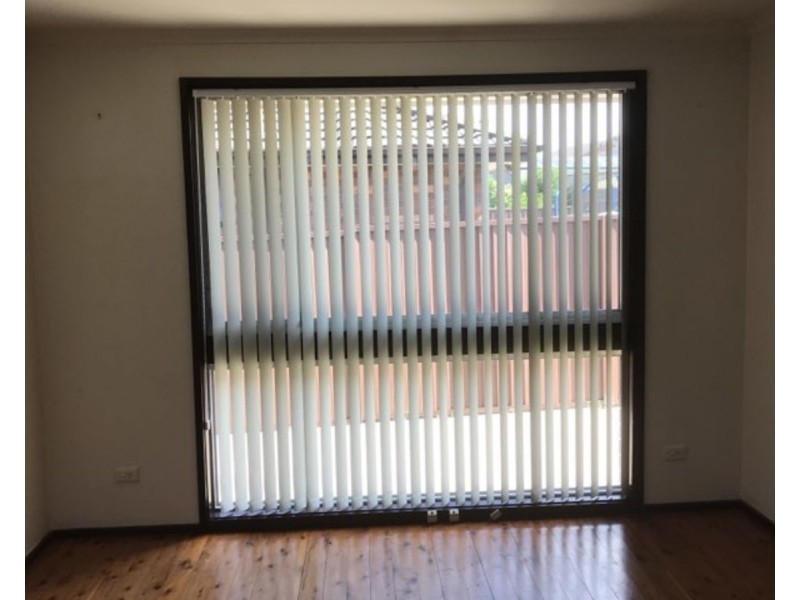 8 Stromlo Street, Bossley Park NSW 2176