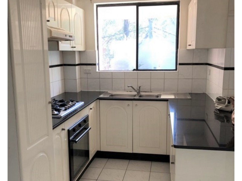 8/12-14 Newman Street, Merrylands NSW 2160