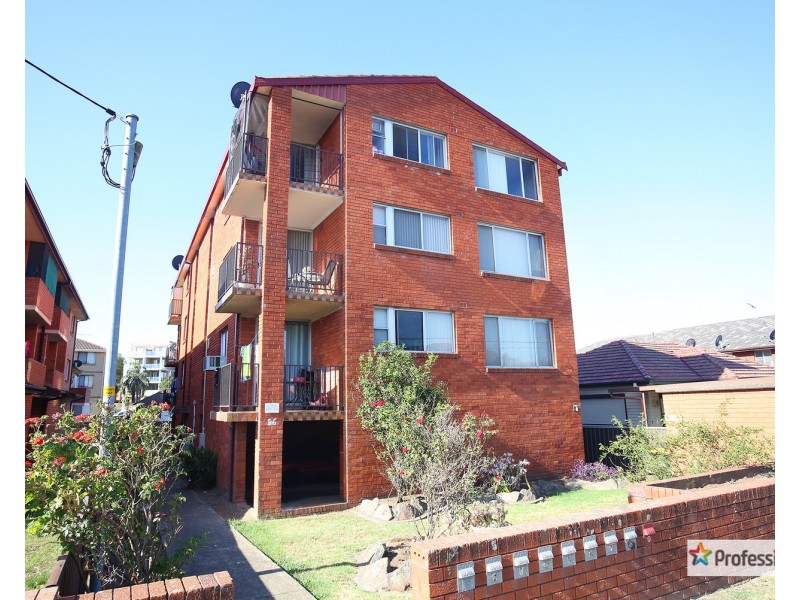 8/56 Wrentmore Street, Fairfield NSW 2165