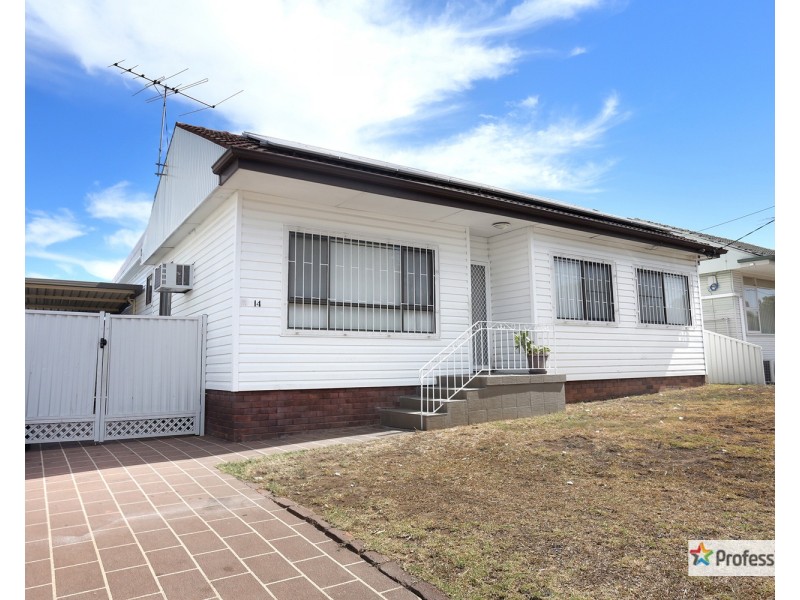 14 Benelong Avenue, Smithfield NSW 2164