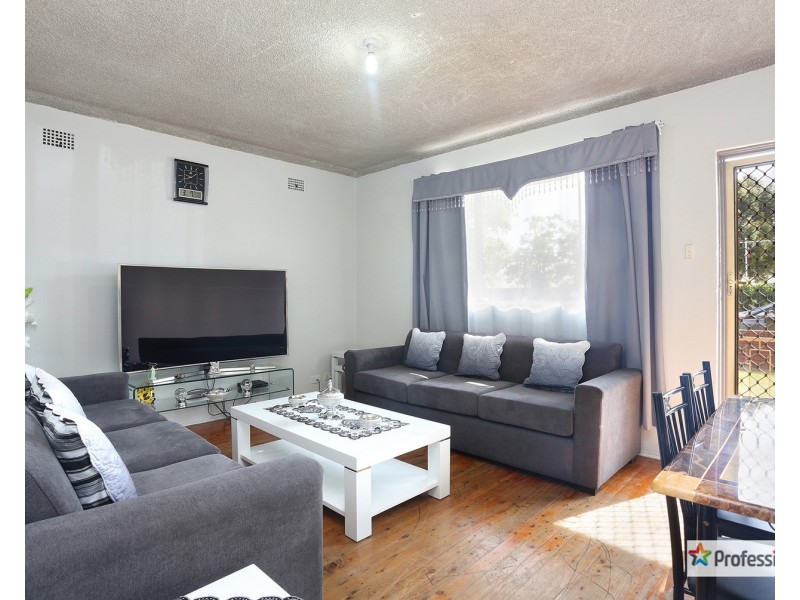 1/65 Smart Street, Fairfield NSW 2165