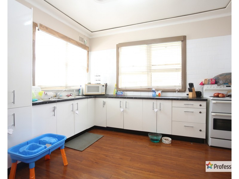 32A Eustace Street, Fairfield NSW 2165