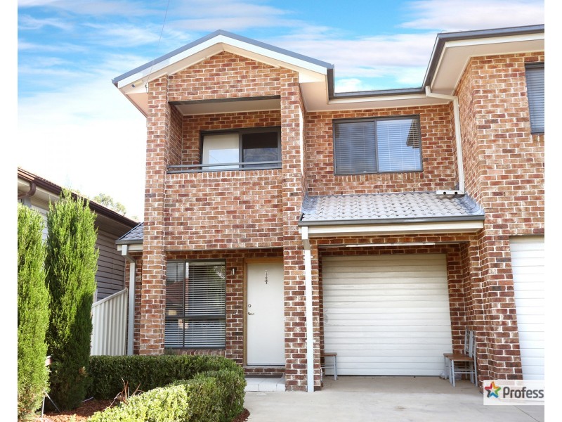 10 Slender Avenue, Smithfield NSW 2164