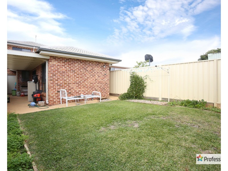 10 Slender Avenue, Smithfield NSW 2164