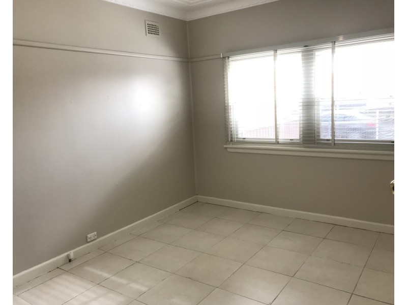 11 Polding Street, Fairfield NSW 2165