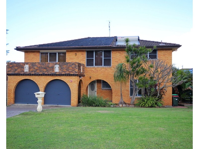 32 Sunbakers Drive, Forster NSW 2428