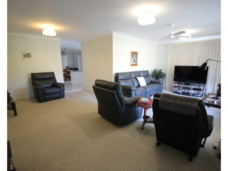 1/17 Cocos Crescent, Forster NSW 2428