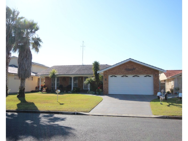 5 Elouera Crescent, Forster NSW 2428