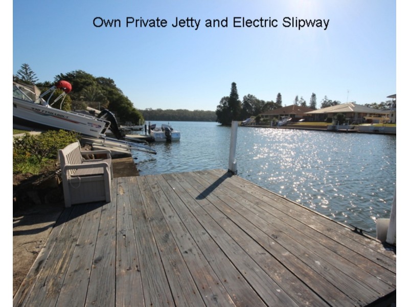 5 Elouera Crescent, Forster NSW 2428