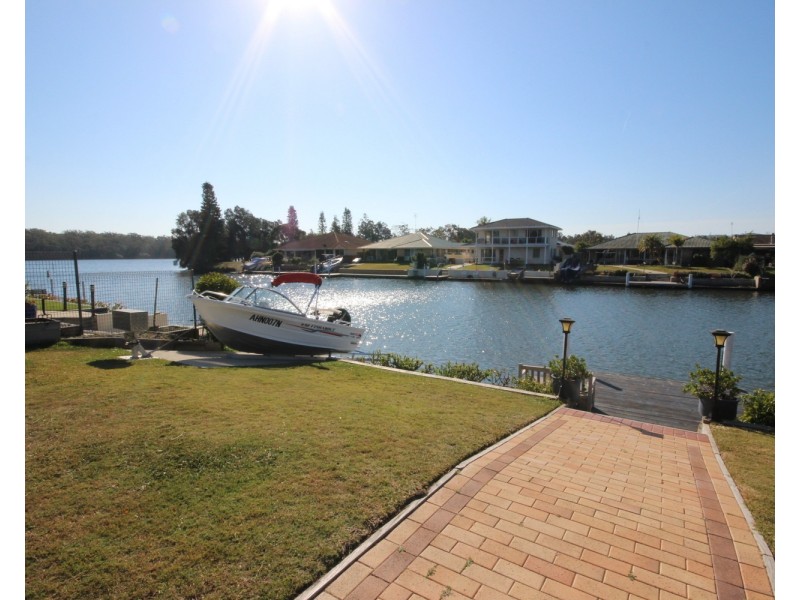 5 Elouera Crescent, Forster NSW 2428