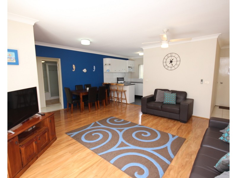 3/35-37 Head Street, Forster NSW 2428