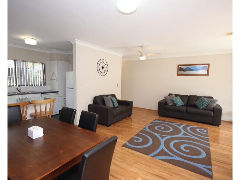 3/35-37 Head Street, Forster NSW 2428