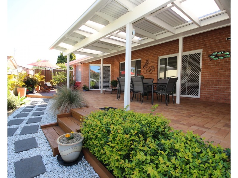 8 Lutea Place, Forster NSW 2428