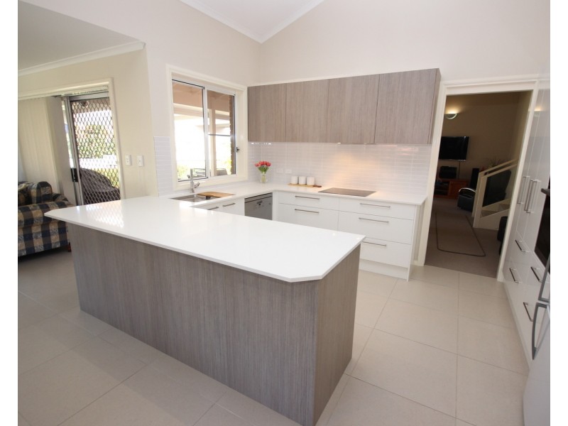 8 Lutea Place, Forster NSW 2428