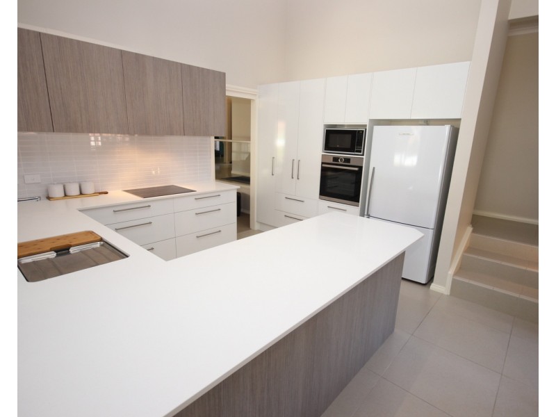 8 Lutea Place, Forster NSW 2428