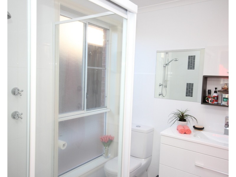 8 Lutea Place, Forster NSW 2428