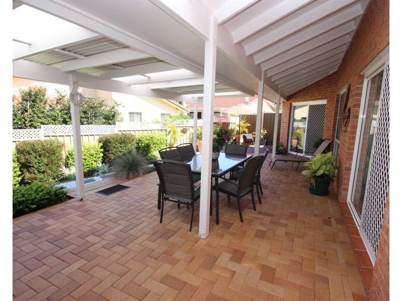 8 Lutea Place, Forster NSW 2428