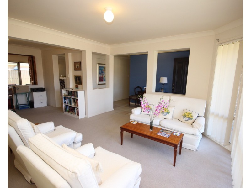 9 Nakara Court, Forster NSW 2428