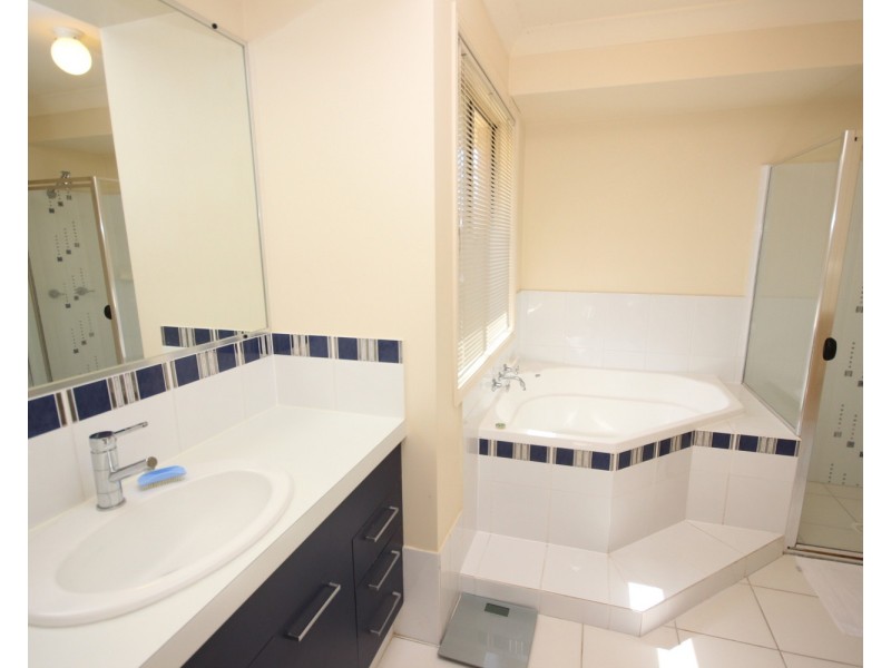 9 Nakara Court, Forster NSW 2428