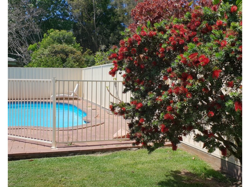 6 Endeavour Court, Forster NSW 2428