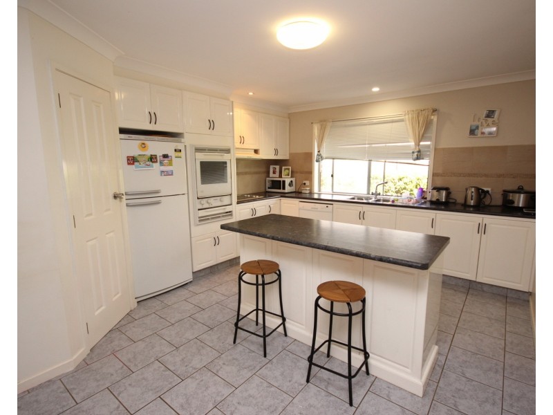 33 Carribean Avenue, Forster NSW 2428