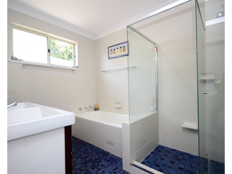 6 Endeavour Court, Forster NSW 2428