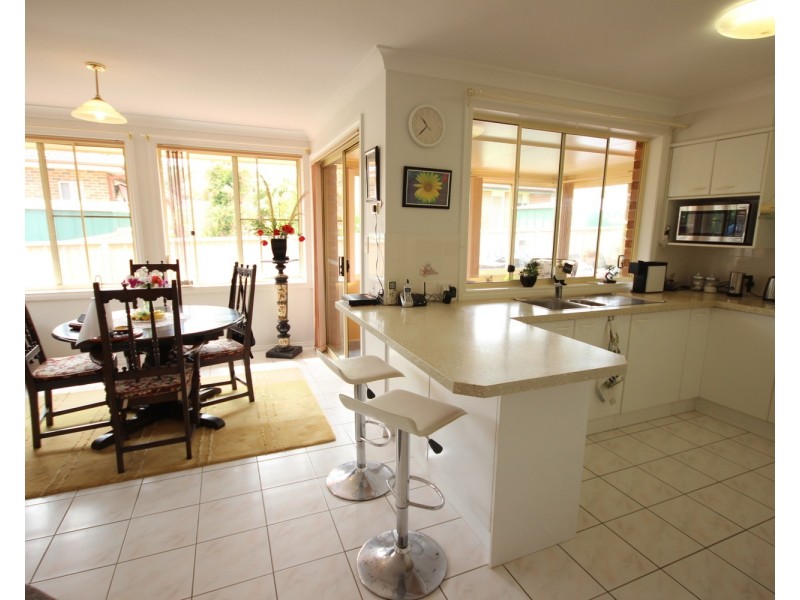 2/3 Paruna Court, Forster NSW 2428