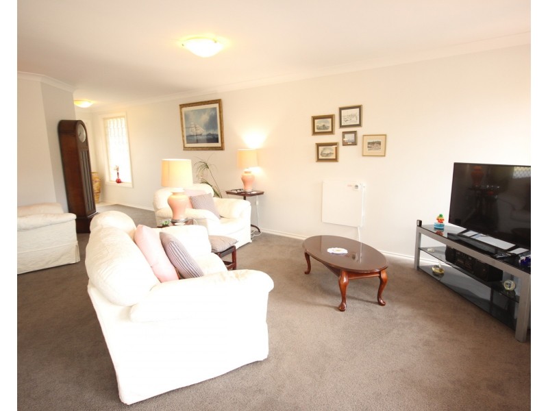 2/3 Paruna Court, Forster NSW 2428