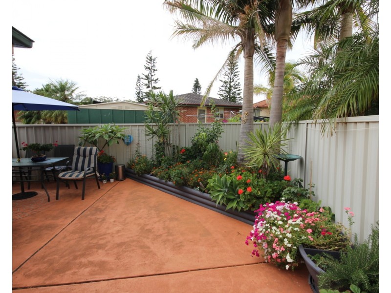 2/3 Paruna Court, Forster NSW 2428