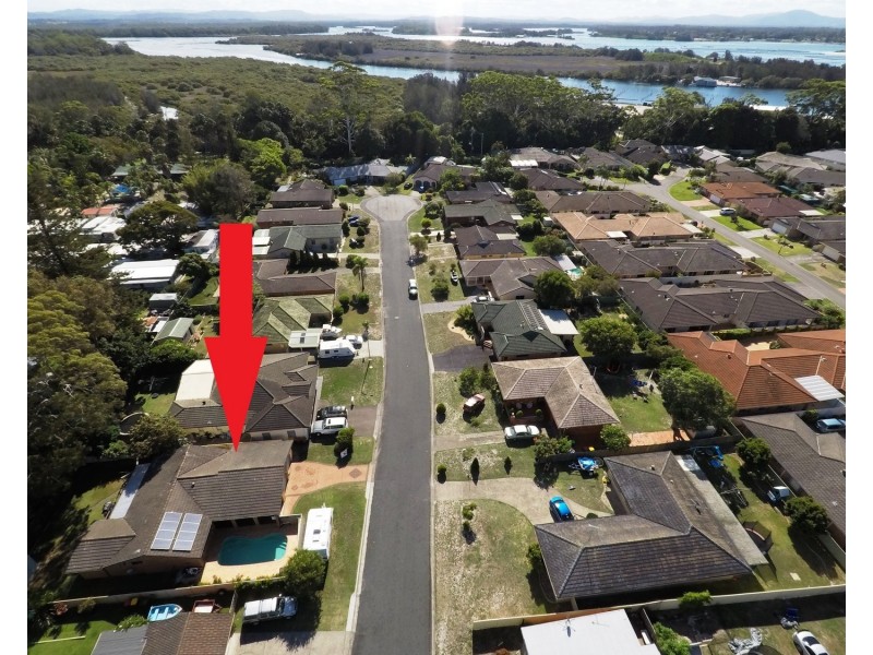 16 Tree View Place, Forster NSW 2428