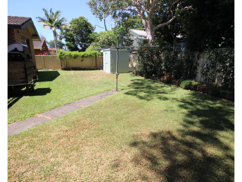 16 Tree View Place, Forster NSW 2428