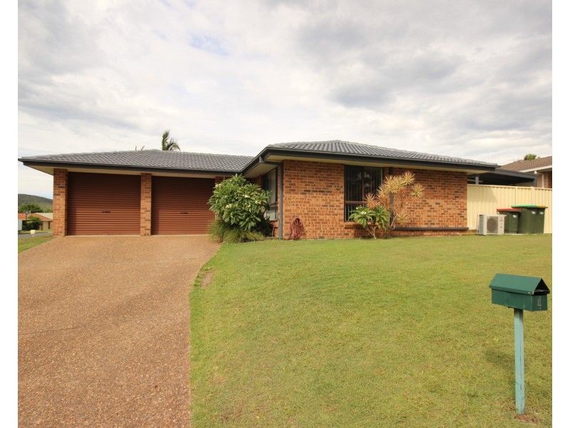4 Gleneon Drive, Forster NSW 2428