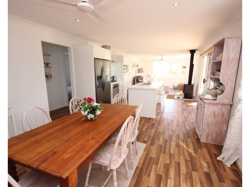 10 Kamarooka Street, Coomba Park NSW 2428