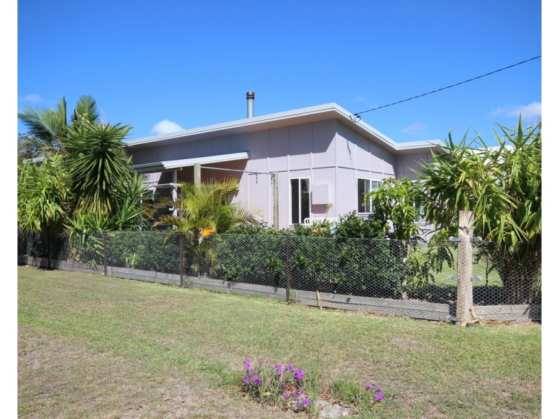 10 Kamarooka Street, Coomba Park NSW 2428