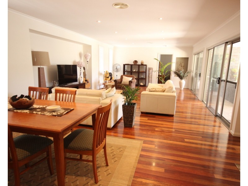 18 Wirrana Circuit, Forster NSW 2428