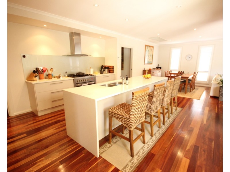 18 Wirrana Circuit, Forster NSW 2428