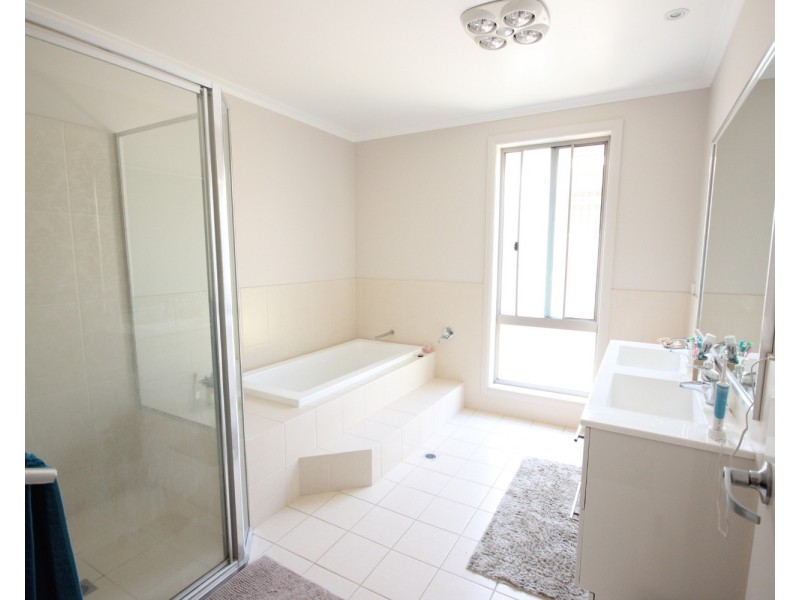 18 Wirrana Circuit, Forster NSW 2428