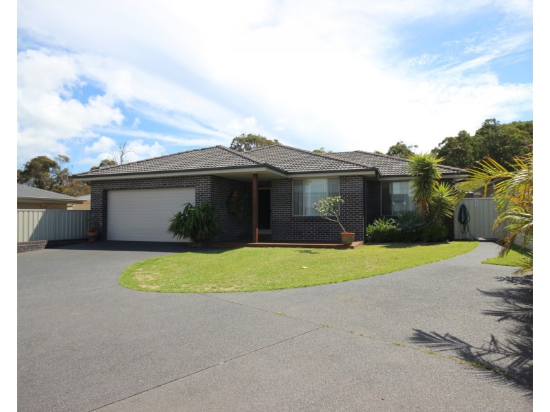18 Wirrana Circuit, Forster NSW 2428