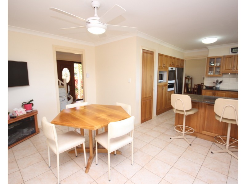 33 Hawaii Avenue, Forster NSW 2428