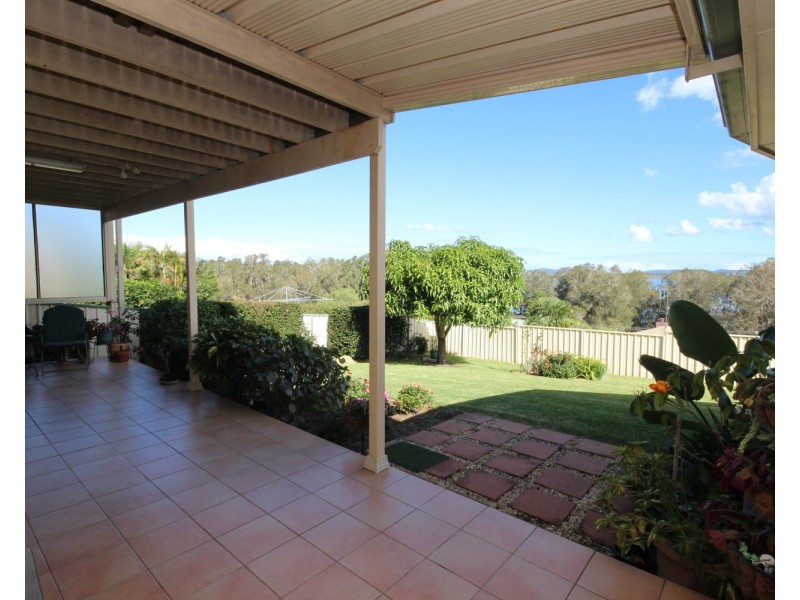 33 Hawaii Avenue, Forster NSW 2428