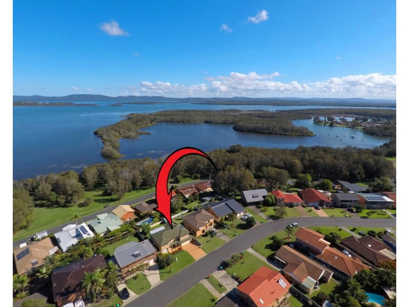 33 Hawaii Avenue, Forster NSW 2428
