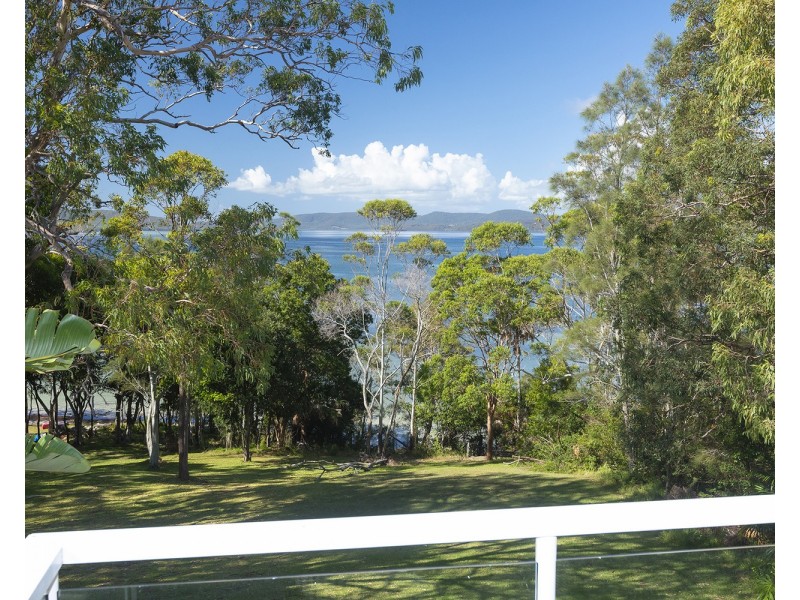 97 Green Point Drive, Green Point NSW 2428