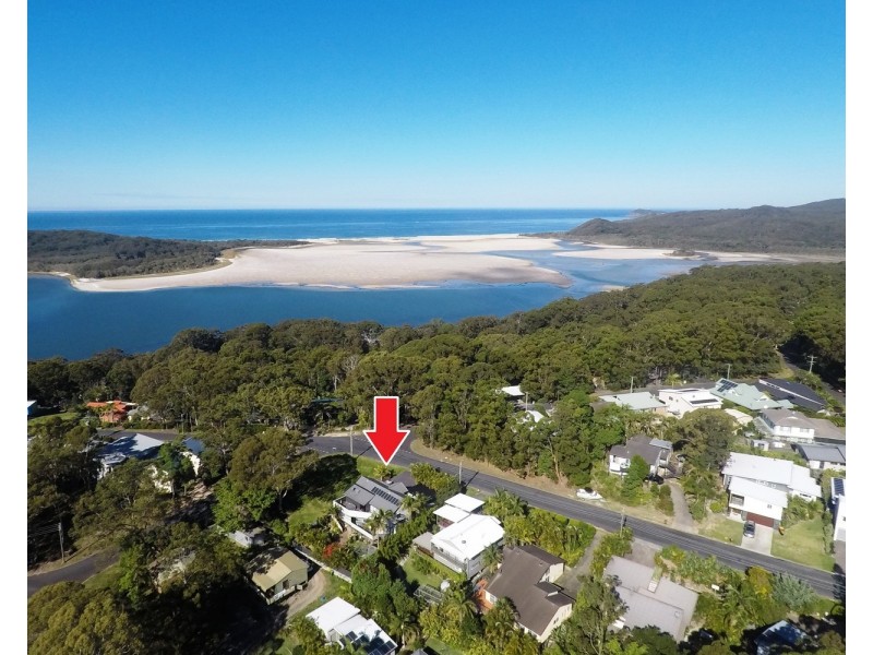 11 Patsys Flat Rd, Smiths Lake NSW 2428