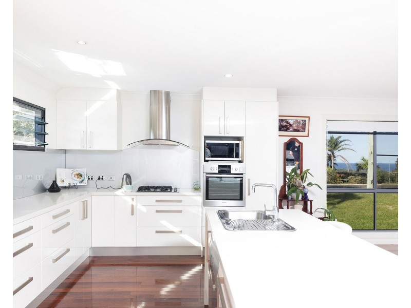 11 Patsys Flat Rd, Smiths Lake NSW 2428