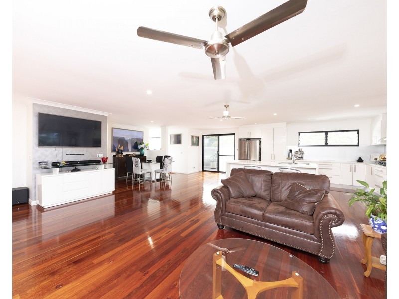 11 Patsys Flat Rd, Smiths Lake NSW 2428