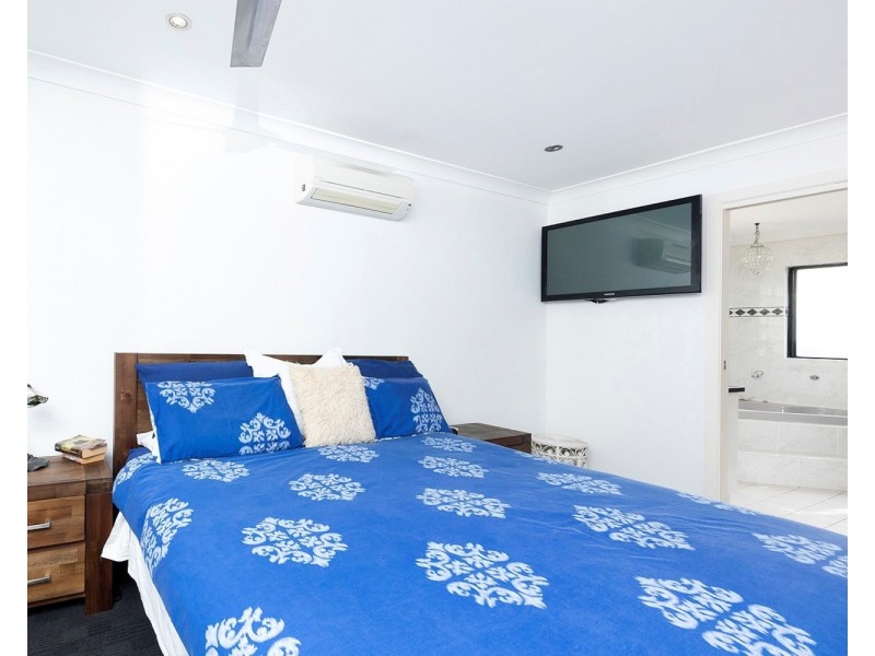 11 Patsys Flat Rd, Smiths Lake NSW 2428