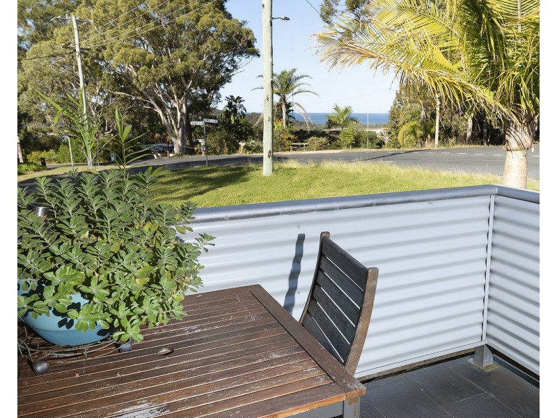 11 Patsys Flat Rd, Smiths Lake NSW 2428